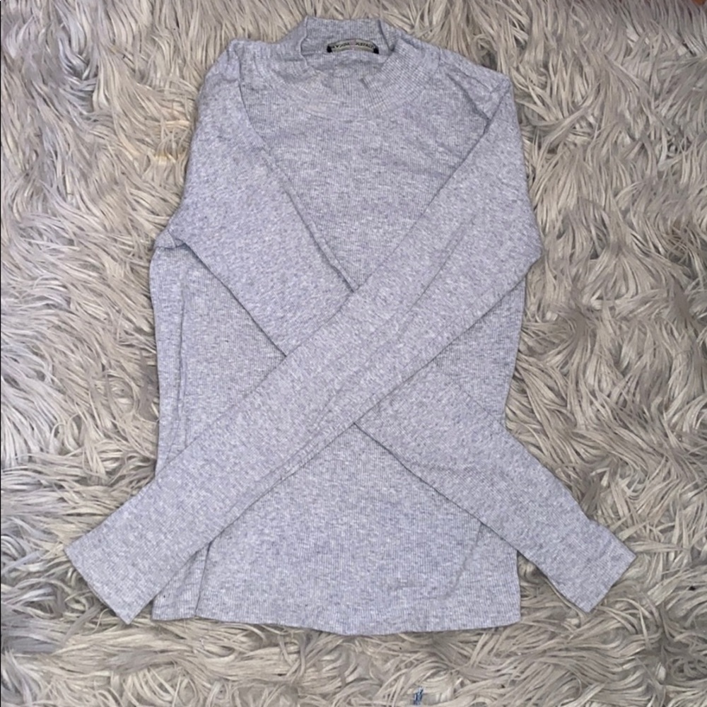 Brandy Melville long sleeve gray top